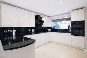 Photo 22- click for photo gallery